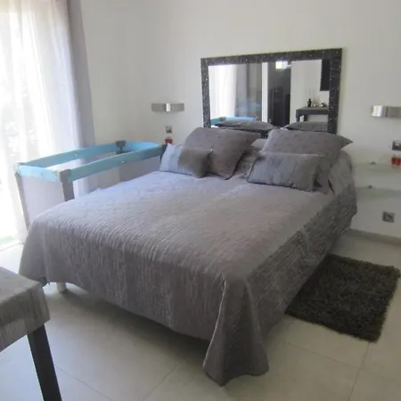 Les Yuccas - Pool - Sea View * 케인즈수르메르