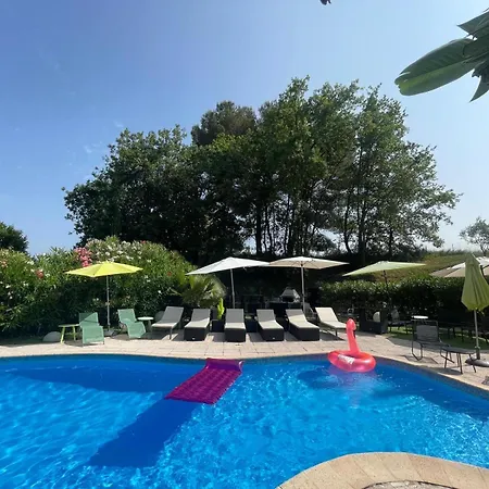 Les Yuccas - Pool - Sea View