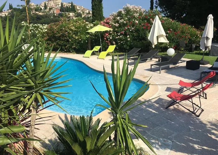 Les Yuccas - Pool - Sea View